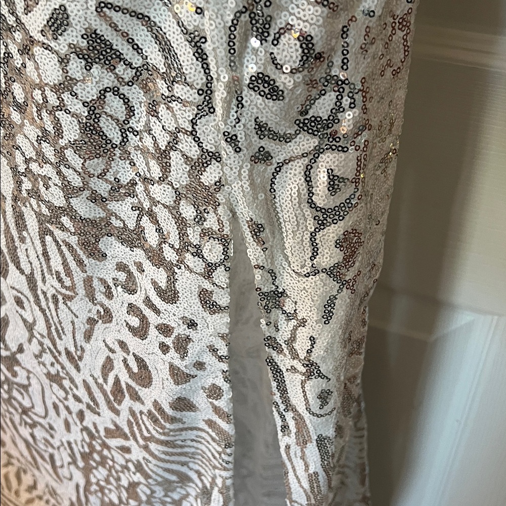 Xcite - A division of Impression - Woman’s Strapless gown with beads and sequins - Picture 5 of 9